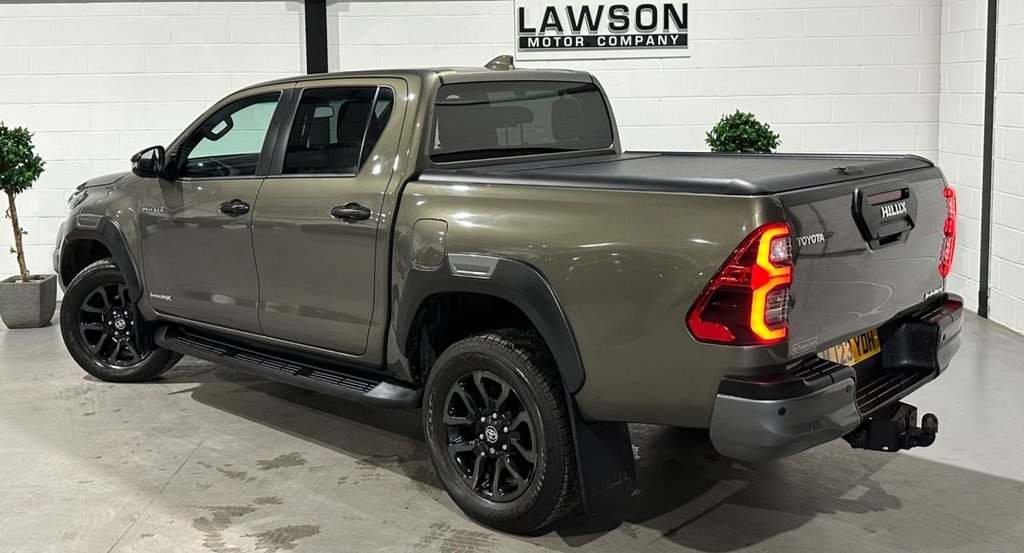 USED 2023 23 TOYOTA HI-LUX 2.8 D-4D Invincible X Pickup Double Cab 4dr Diesel Auto 4WD Euro 6 (s/s) (204 ps) 