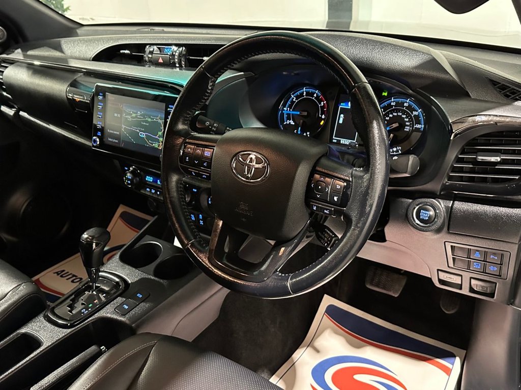 USED 2023 23 TOYOTA HI-LUX 2.8 D-4D Invincible X Pickup Double Cab 4dr Diesel Auto 4WD Euro 6 (s/s) (204 ps) 