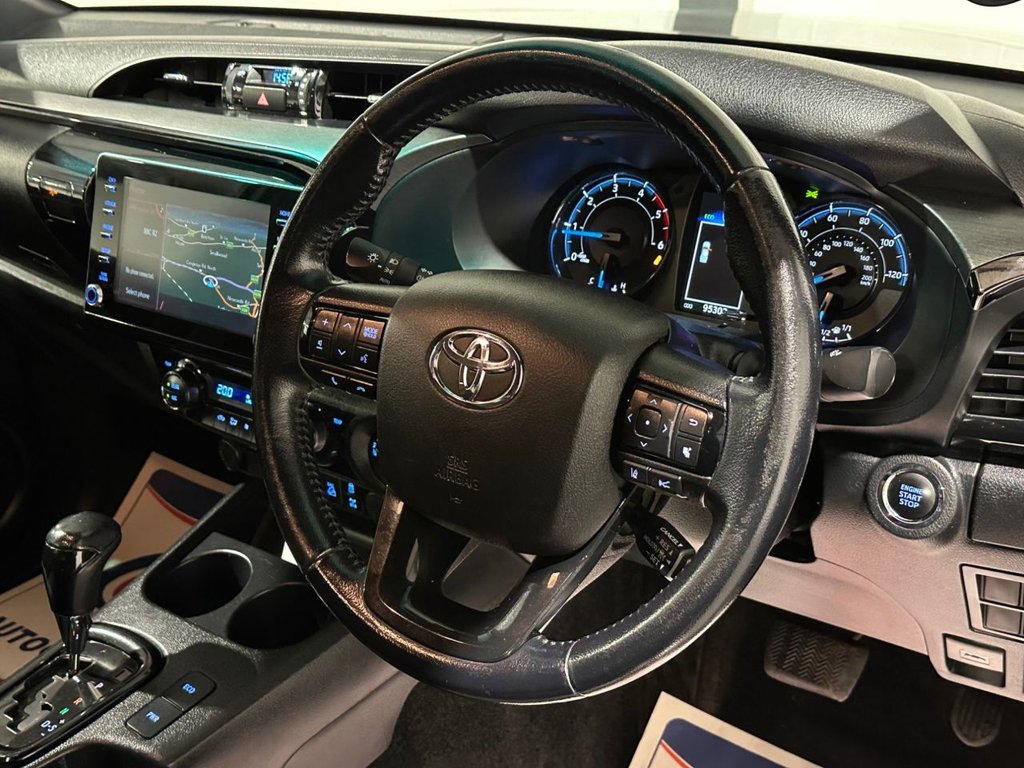 USED 2023 23 TOYOTA HI-LUX 2.8 D-4D Invincible X Pickup Double Cab 4dr Diesel Auto 4WD Euro 6 (s/s) (204 ps) 