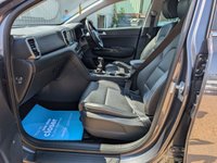 USED 2018 18 KIA SPORTAGE 1.7 CRDi 3 SUV 5dr Diesel Manual Euro 6 (s/s) (114 bhp) Mot 18th May 2027, + Service History, 6 Stamps, + Gearbox Rebuilt July 2026, + 1 Previous Owner, last keeper 2023, + 3 Months Warranty, + ULEZ compliant, + Rear sensors & camera, + Auto lights/wipers, + Bluetooth, + DAB radio, + Sat nav, + Cruise control, + Air con, + Voice command, + Heated front/rear seats, + Hill assist, + USB/aux, + Lane assist, + Panoramic sunroof, + Isofix, + Alloys