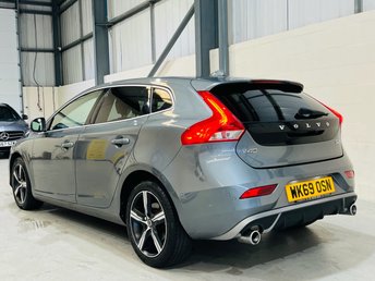 View our VOLVO V40