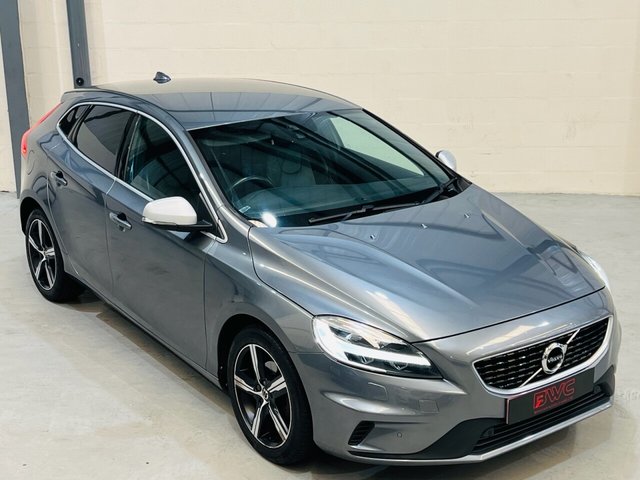 View our VOLVO V40