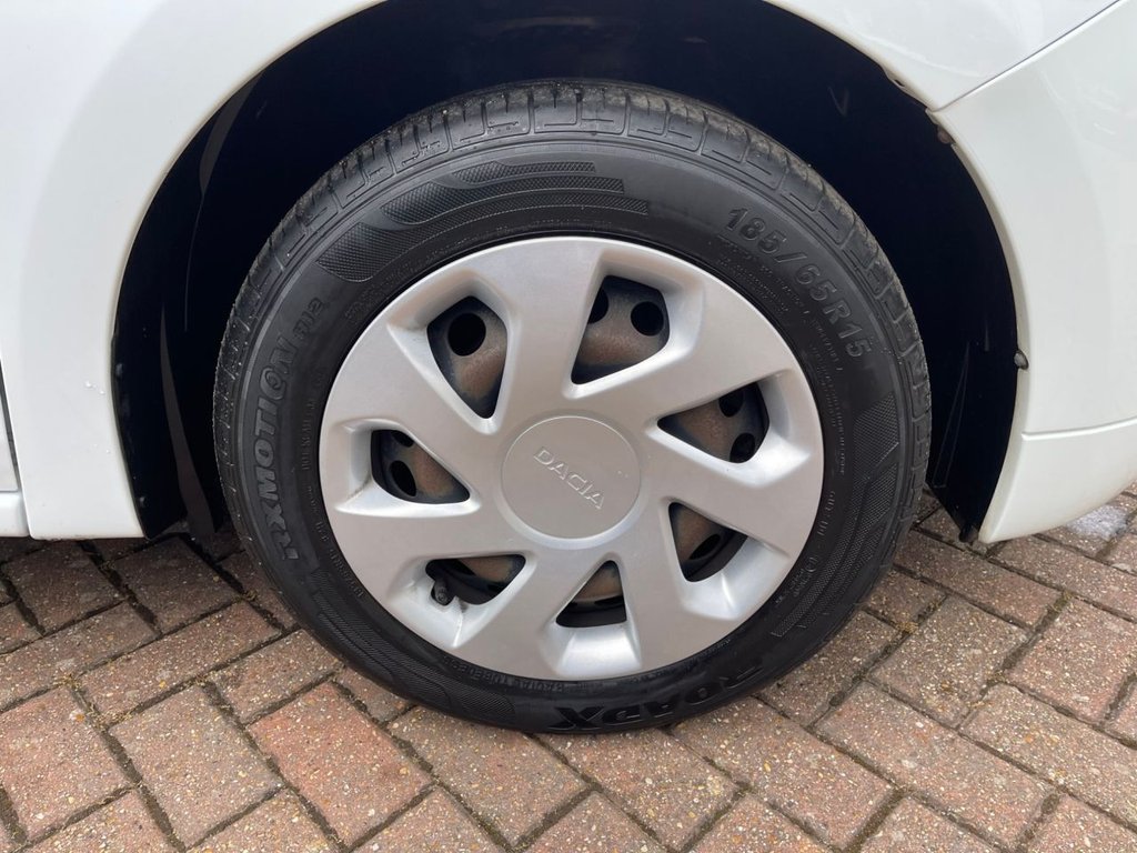 USED 2019 19 DACIA SANDERO 1.0 SCe Essential Hatchback 5dr Petrol Manual Euro 6 (75 ps) 