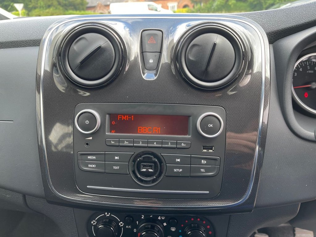 USED 2019 19 DACIA SANDERO 1.0 SCe Essential Hatchback 5dr Petrol Manual Euro 6 (75 ps) 