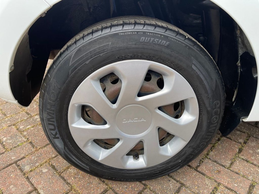 USED 2019 19 DACIA SANDERO 1.0 SCe Essential Hatchback 5dr Petrol Manual Euro 6 (75 ps) 