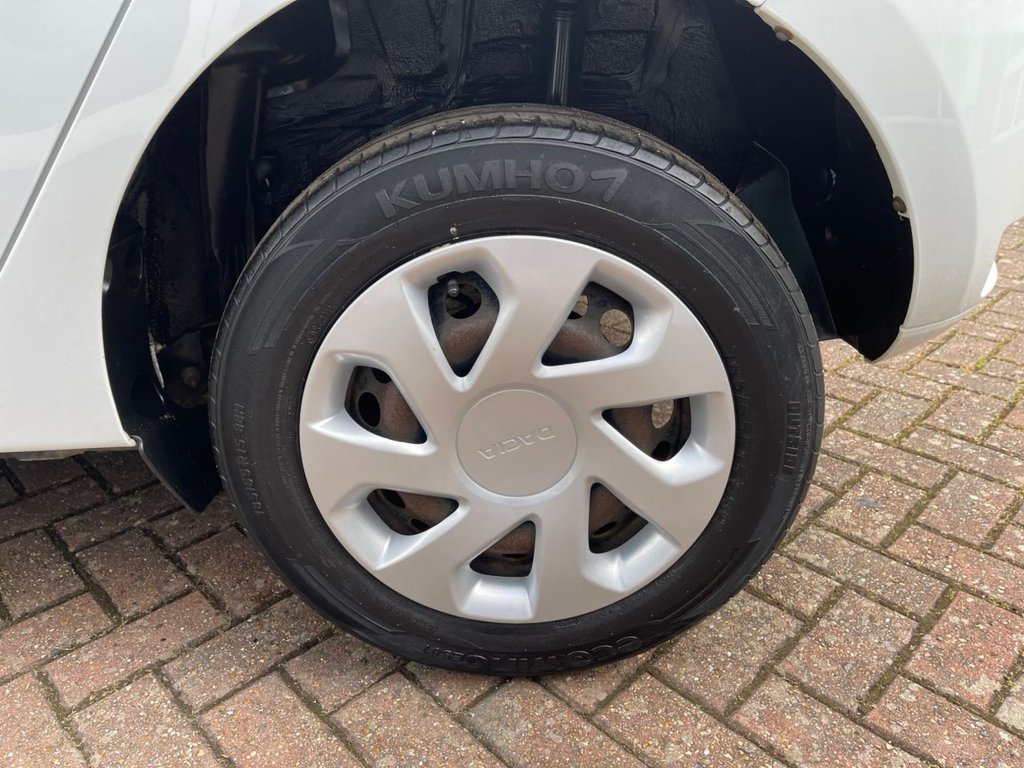 USED 2019 19 DACIA SANDERO 1.0 SCe Essential Hatchback 5dr Petrol Manual Euro 6 (75 ps) 
