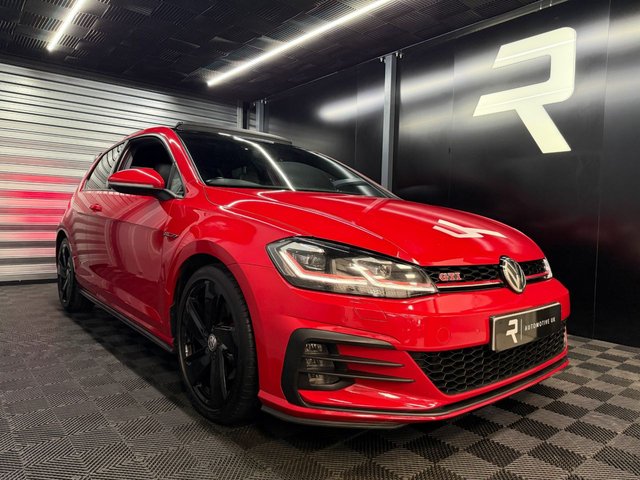 View our VOLKSWAGEN GOLF