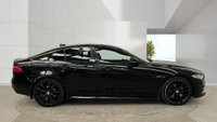 USED 2018 18 JAGUAR XE 2.0i R-Sport Saloon 4dr Petrol Auto Euro 6 (s/s) (250 ps)+2 KEYS+2 FORMER KEEPERS+FSH+PARK CONTROL WITH CAM+PANORAMIC SUNROOF+4 WHEEL DRIVE+POWER BOOT+PRIVACY+AIRCON+18