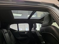 USED 2022 22 VOLVO XC40 1.5 T3 R-Design Pro SUV 5dr Petrol Auto Euro 6 (s/s) (163 ps) 