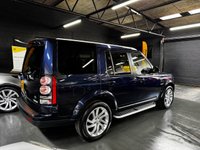 USED 2016 16 LAND ROVER DISCOVERY 4 3.0 SD V6 Landmark SUV 5dr Diesel Auto 4WD Euro 6 (s/s) (256 bhp) 2016 LANDROVER DISCOVERY 4 LANDMARK 3.0 SDV6 EURO 6 - LOIRE BLUE - 7 SERVICES INCL CAMBELTS IN 2024 - REAR ENTERTAINMENT - SIDE STEPS - NAV - EXT ROOF RAILS - MERIDIEN SPEAKERS - REVERSE CAMERA - HEATED SEATS
