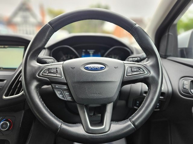 View our FORD FOCUS