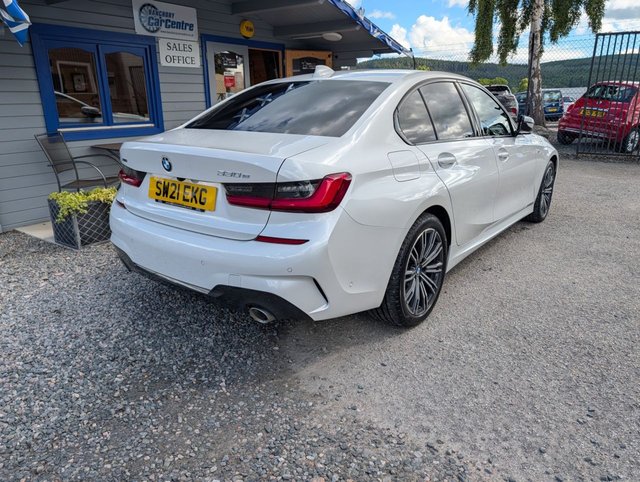 View our BMW 3 SERIES