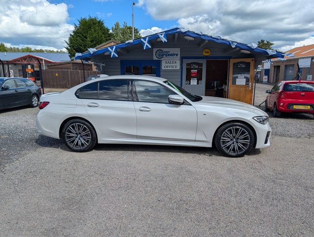 View our BMW 3 SERIES