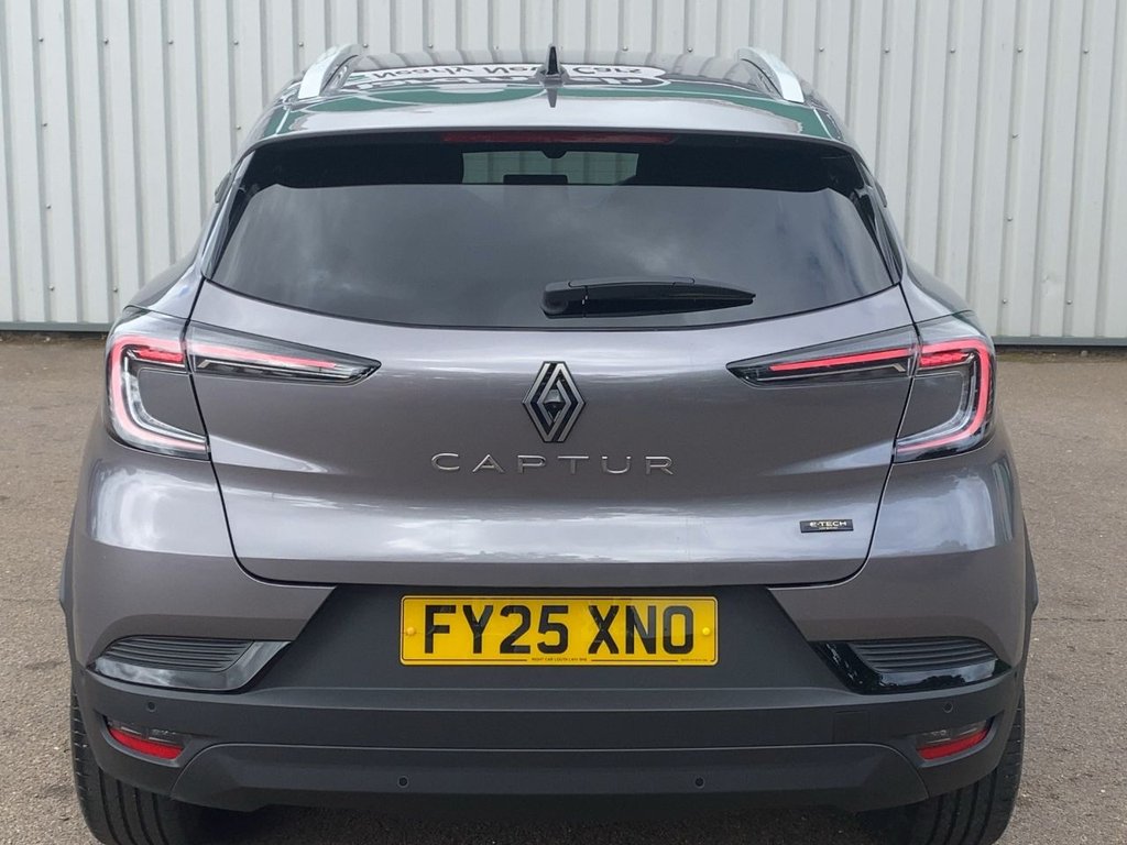 USED 2025 25 RENAULT CAPTUR 1.6 E-TECH techno SUV 5dr Petrol Hybrid Auto Euro 6 (s/s) (145 ps) CARPLAY+CAMERA+SATNAV+LEDS+FSH