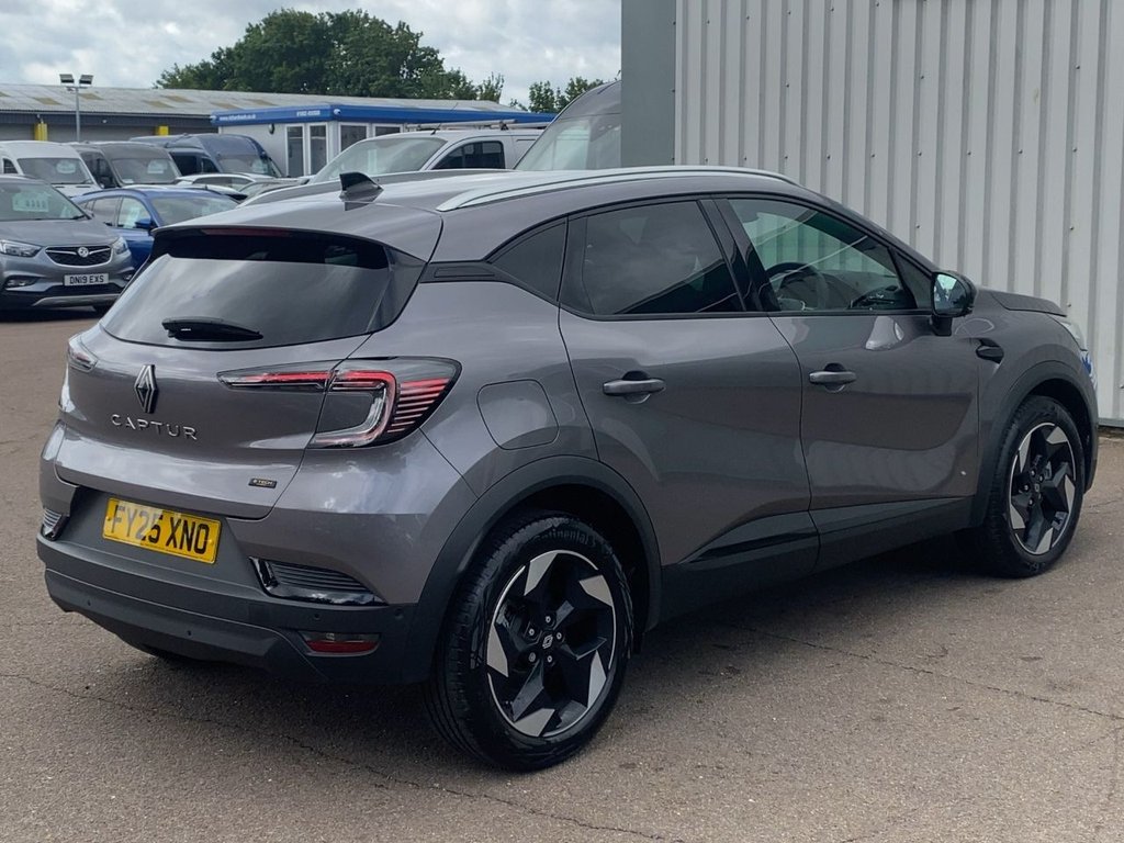 USED 2025 25 RENAULT CAPTUR 1.6 E-TECH techno SUV 5dr Petrol Hybrid Auto Euro 6 (s/s) (145 ps) CARPLAY+CAMERA+SATNAV+LEDS+FSH