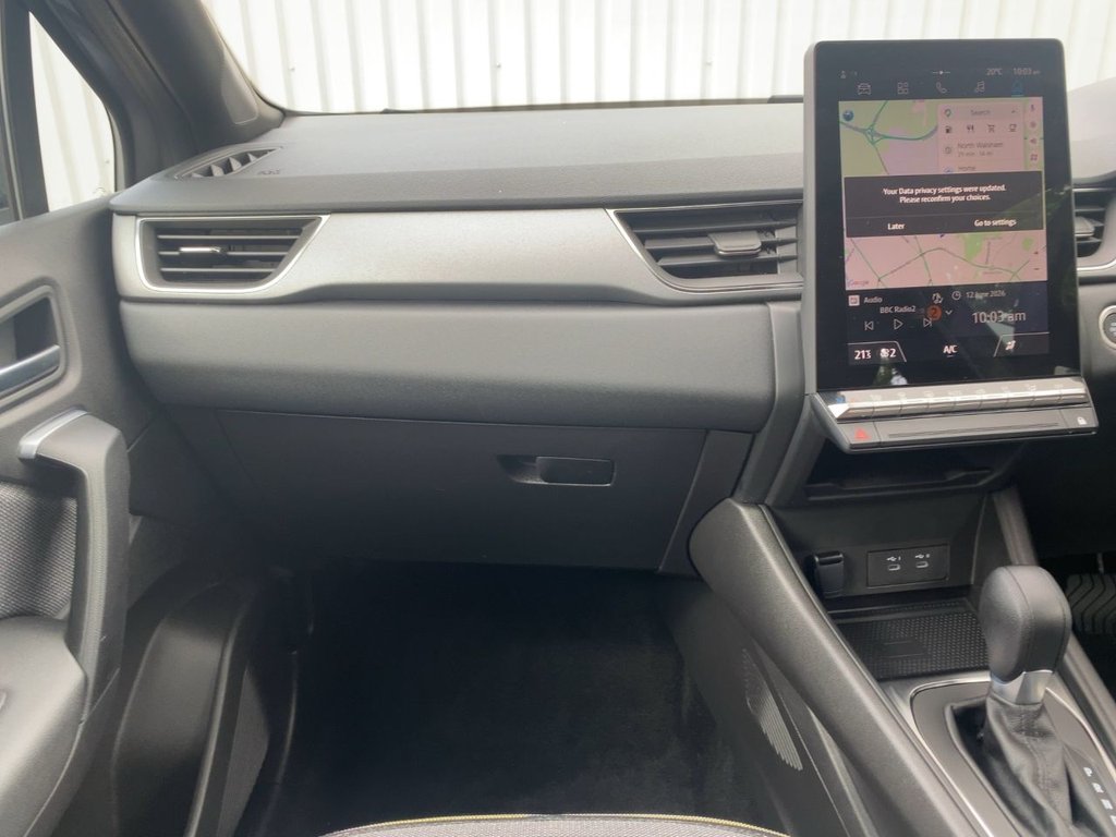 USED 2025 25 RENAULT CAPTUR 1.6 E-TECH techno SUV 5dr Petrol Hybrid Auto Euro 6 (s/s) (145 ps) CARPLAY+CAMERA+SATNAV+LEDS+FSH