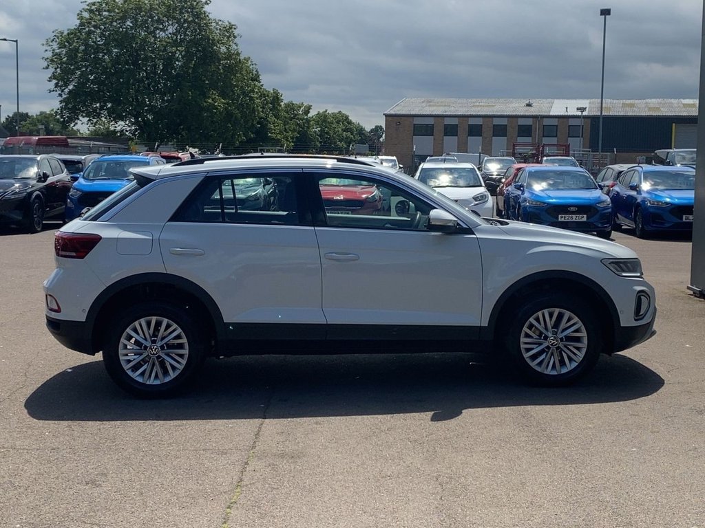 USED 2025 25 VOLKSWAGEN T-ROC 1.5 TSI Life SUV 5dr Petrol DSG Euro 6 (s/s) (150 ps) *CARPLAY+F/R SENSORS+LEDS+FSH*