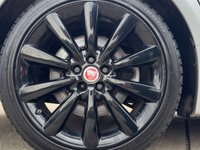 USED 2015 15 JAGUAR XF 2.2d Portfolio Saloon 4dr Diesel Auto Euro 5 (s/s) (200 ps) 