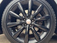 USED 2015 15 JAGUAR XF 2.2d Portfolio Saloon 4dr Diesel Auto Euro 5 (s/s) (200 ps) 