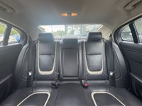 USED 2015 15 JAGUAR XF 2.2d Portfolio Saloon 4dr Diesel Auto Euro 5 (s/s) (200 ps) 