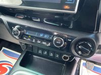 USED 2019 19 TOYOTA HI-LUX 2.4 D-4D Invincible Pickup Double Cab 4dr Diesel Manual 4WD Euro 6 (s/s) (TSS) (150 ps) ** NO VAT * *  SAT NAV **  TOWBAR