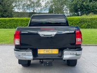 USED 2019 19 TOYOTA HI-LUX 2.4 D-4D Invincible Pickup Double Cab 4dr Diesel Manual 4WD Euro 6 (s/s) (TSS) (150 ps) ** NO VAT * *  SAT NAV **  TOWBAR