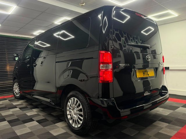 View our TOYOTA PROACE VERSO