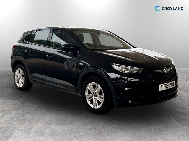 View our Vauxhall Grandland X 1.2 Turbo SE SUV 5dr Petrol Manual Euro 6 (s/s) (130 ps)