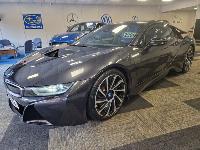 View our BMW I8