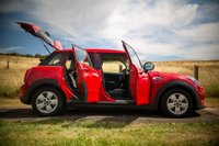 USED 2019 69 MINI HATCH 1.5 Cooper Classic Hatchback 5dr Petrol Steptronic Euro 6 (s/s) (136 ps) S.H, ULEZ, Chili Red