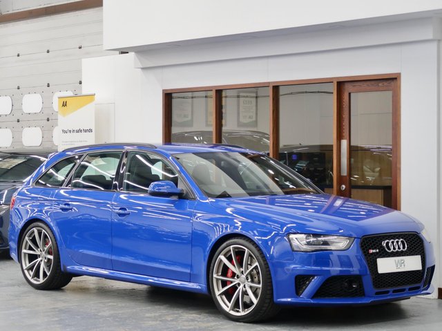 View our AUDI RS4 AVANT