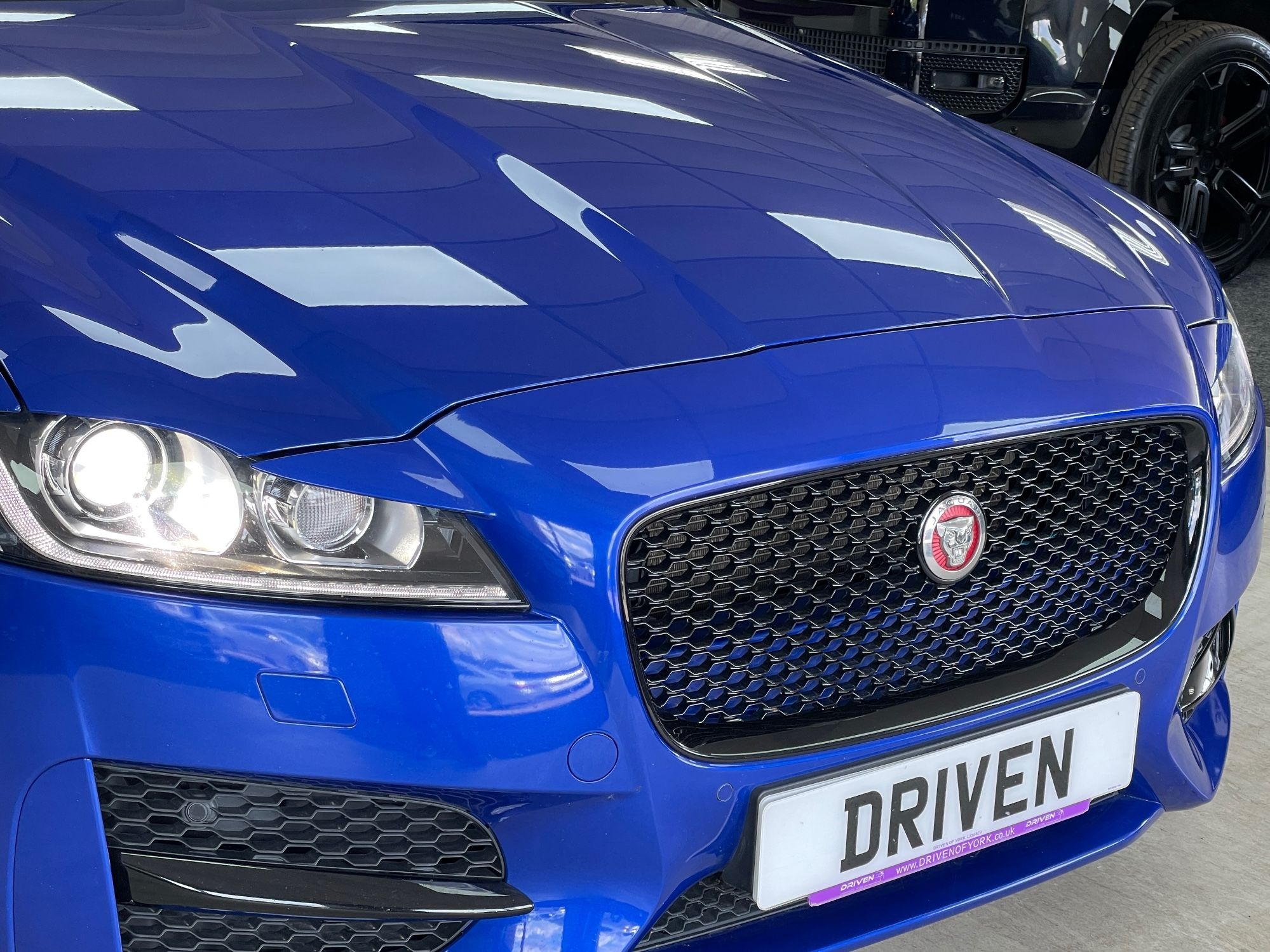 USED 2019 69 JAGUAR XF 2.0d R-Sport Saloon 4dr Diesel Auto Euro 6 (s/s) (180 ps) 