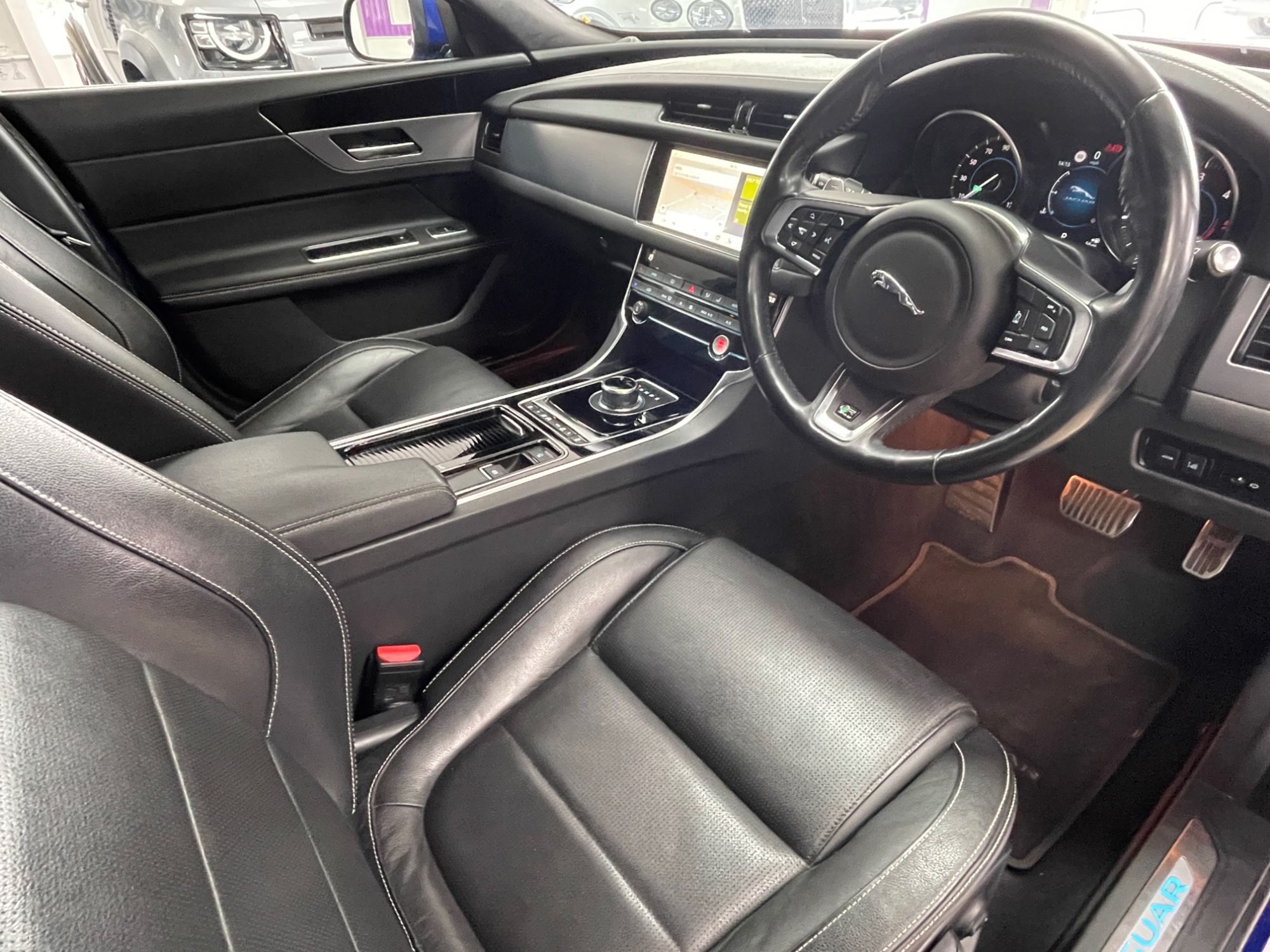 USED 2019 69 JAGUAR XF 2.0d R-Sport Saloon 4dr Diesel Auto Euro 6 (s/s) (180 ps) 