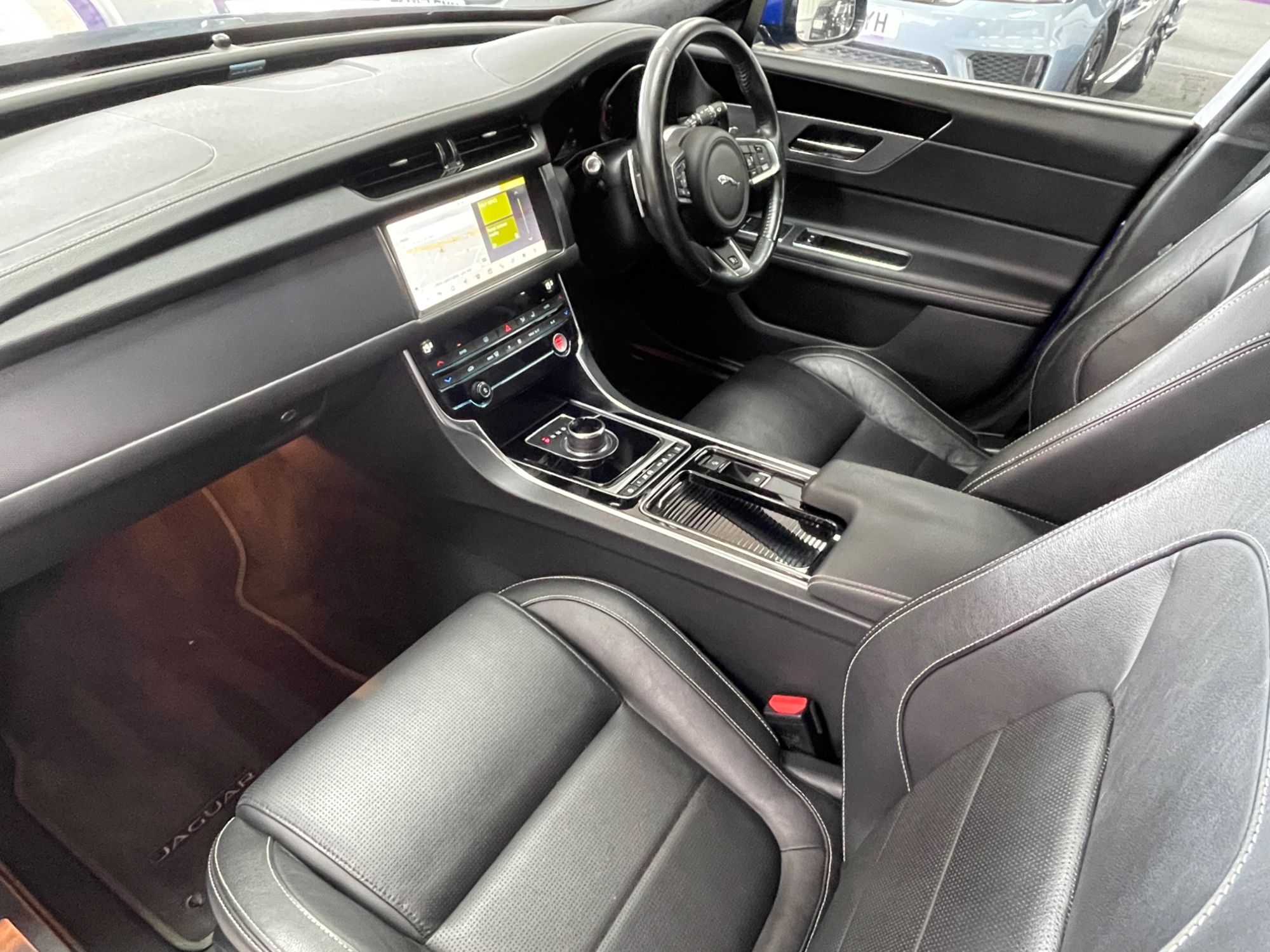 USED 2019 69 JAGUAR XF 2.0d R-Sport Saloon 4dr Diesel Auto Euro 6 (s/s) (180 ps) 
