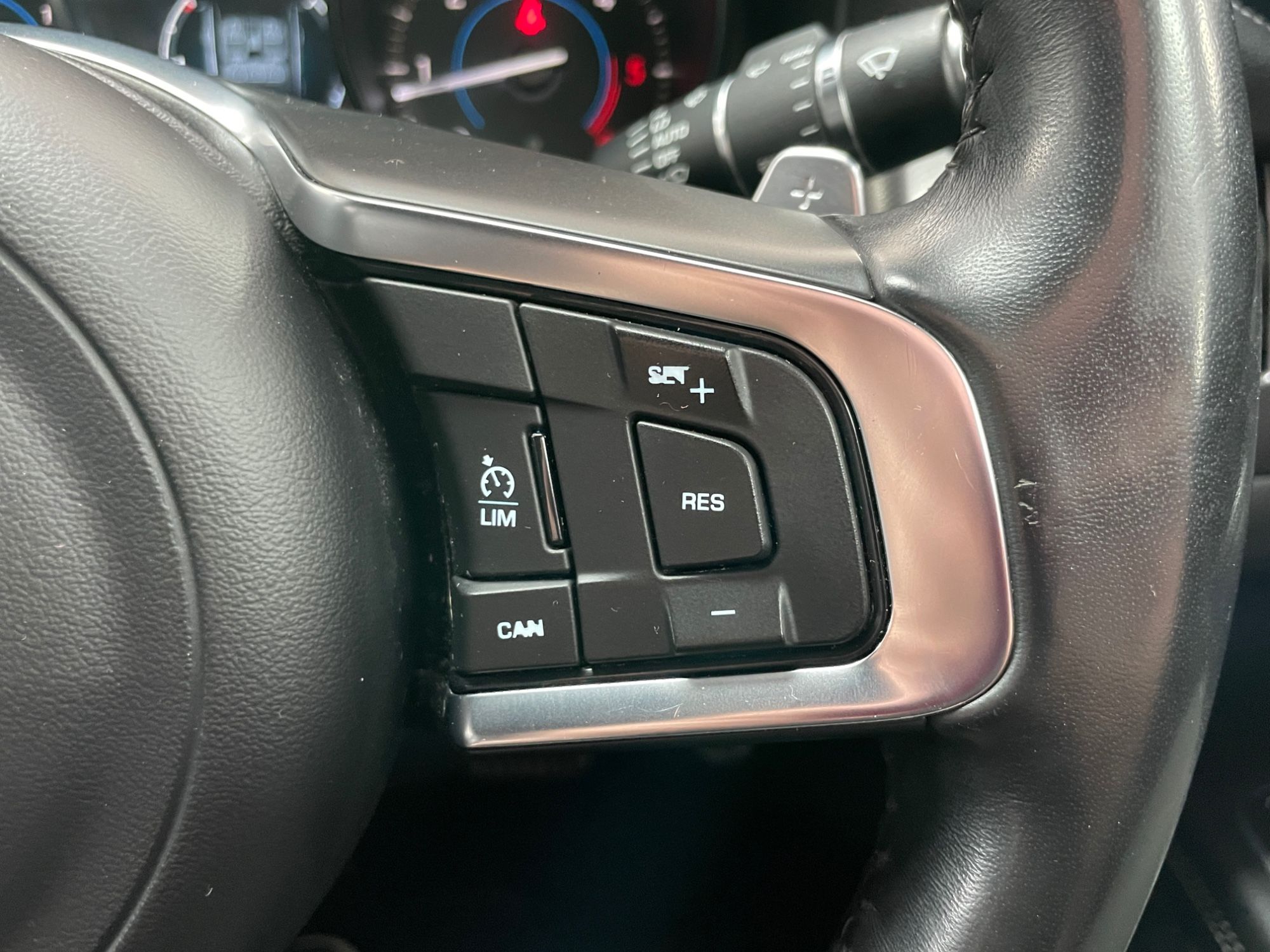 USED 2019 69 JAGUAR XF 2.0d R-Sport Saloon 4dr Diesel Auto Euro 6 (s/s) (180 ps) 