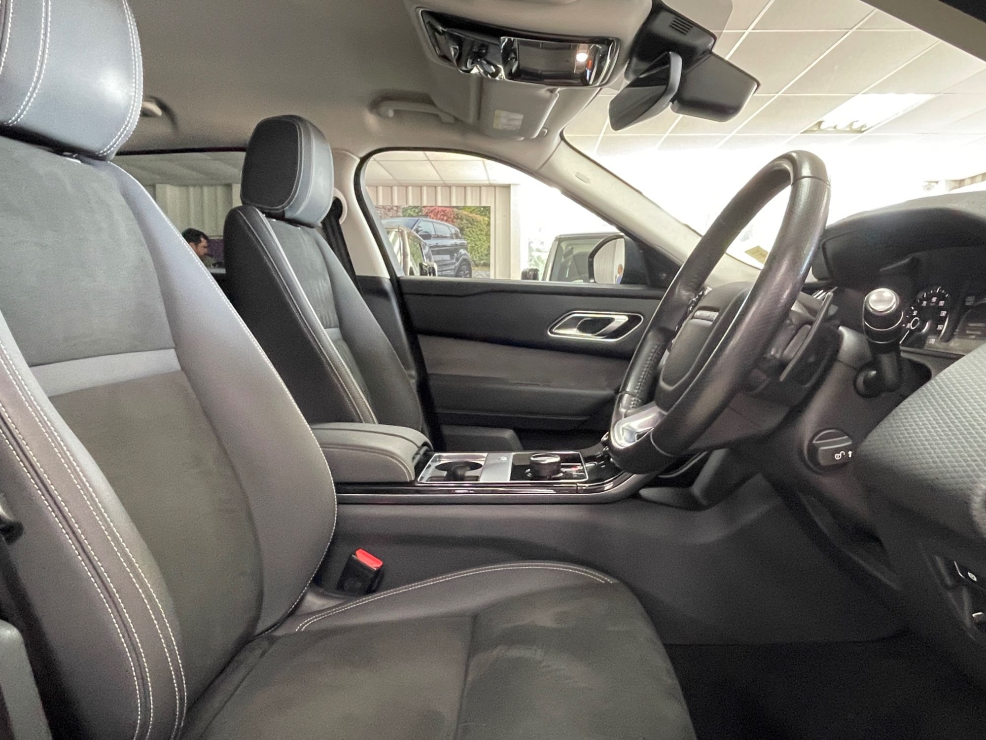 USED 2020 69 LAND ROVER RANGE ROVER VELAR 2.0 D180 SUV 5dr Diesel Auto 4WD Euro 6 (s/s) (180 ps) 