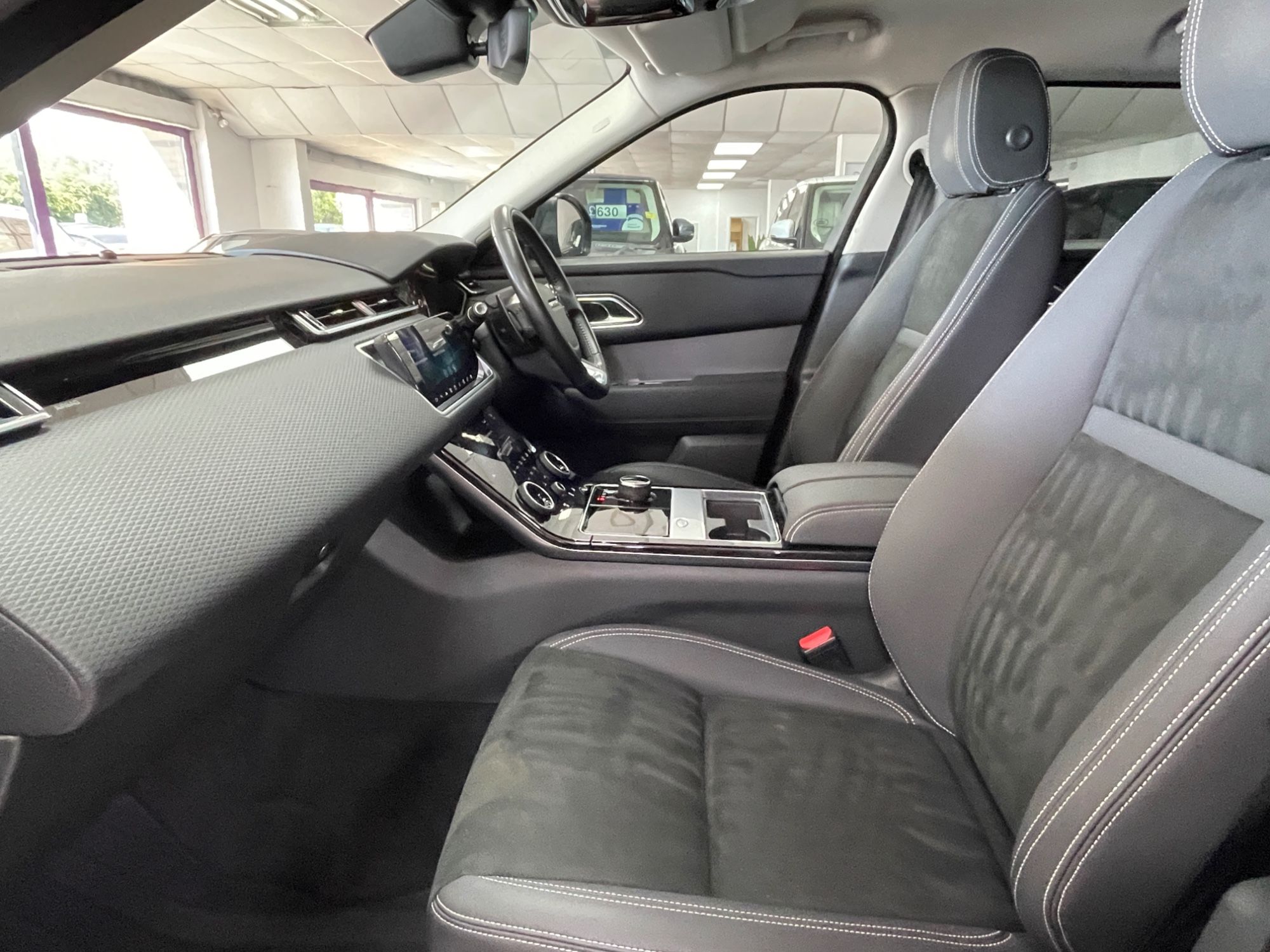 USED 2020 69 LAND ROVER RANGE ROVER VELAR 2.0 D180 SUV 5dr Diesel Auto 4WD Euro 6 (s/s) (180 ps) 