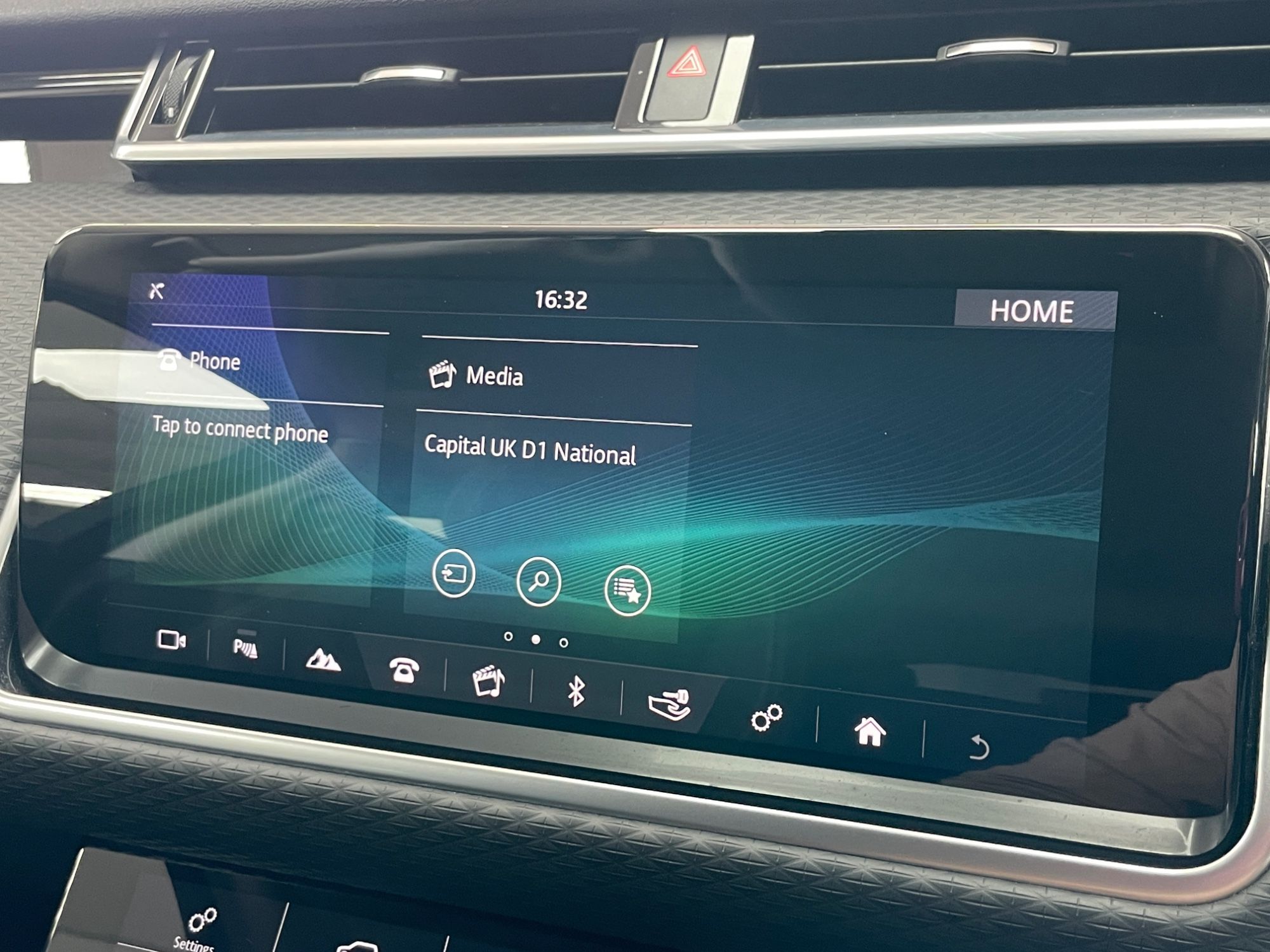 USED 2020 69 LAND ROVER RANGE ROVER VELAR 2.0 D180 SUV 5dr Diesel Auto 4WD Euro 6 (s/s) (180 ps) 