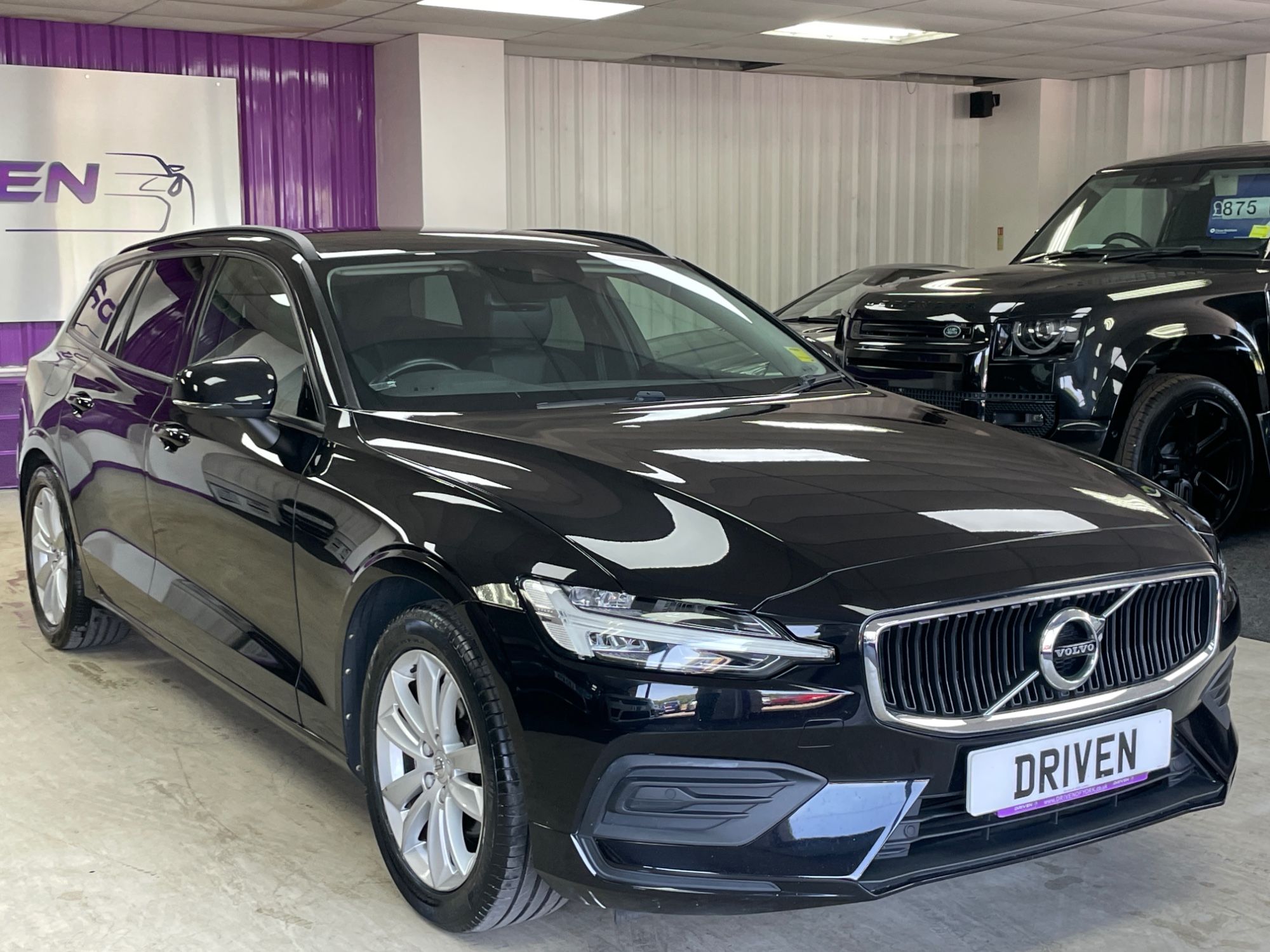 USED 2019 19 VOLVO V60 2.0 D3 Momentum Estate 5dr Diesel Manual Euro 6 (s/s) (150 ps) 