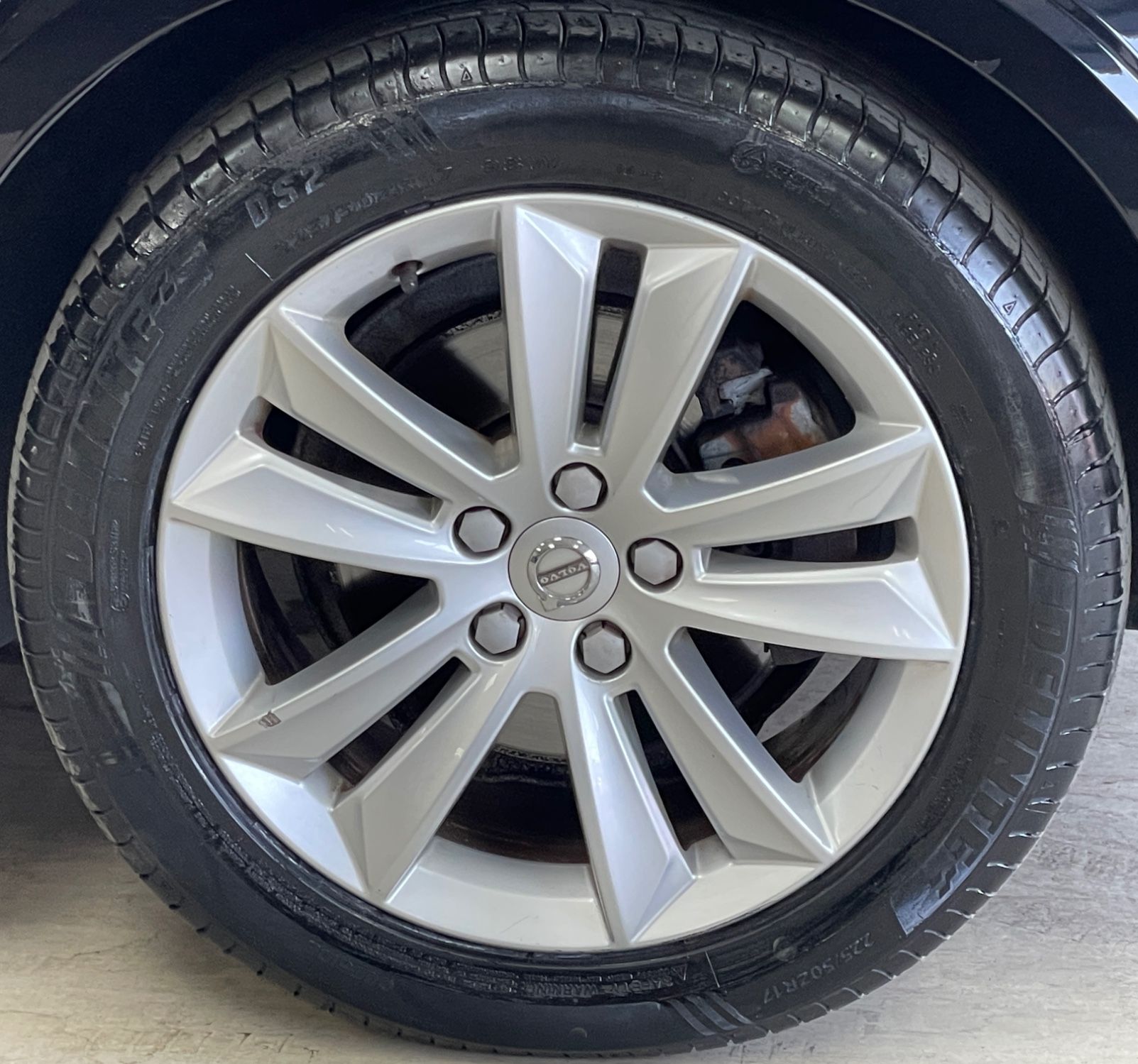 USED 2019 19 VOLVO V60 2.0 D3 Momentum Estate 5dr Diesel Manual Euro 6 (s/s) (150 ps) 