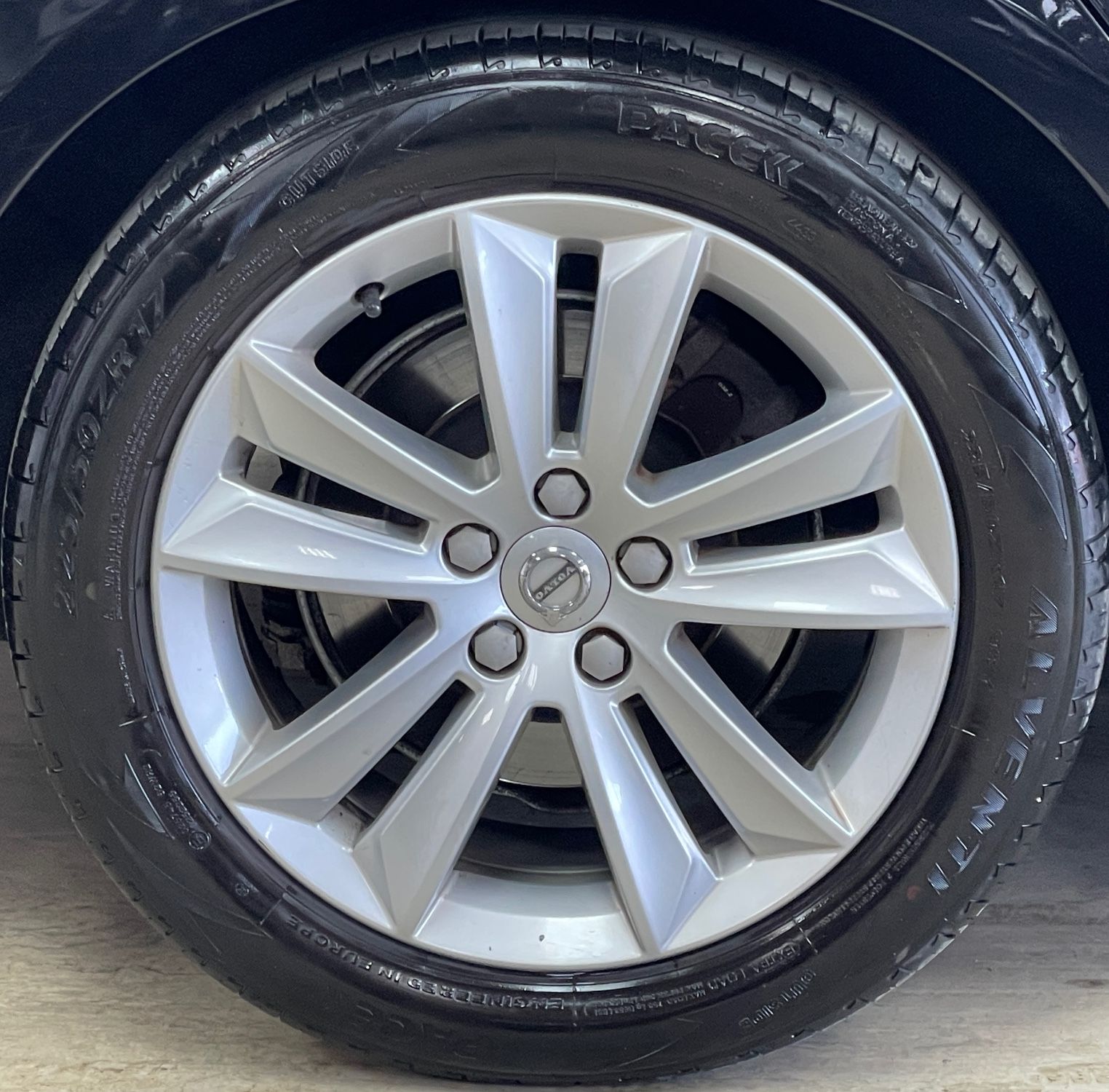 USED 2019 19 VOLVO V60 2.0 D3 Momentum Estate 5dr Diesel Manual Euro 6 (s/s) (150 ps) 