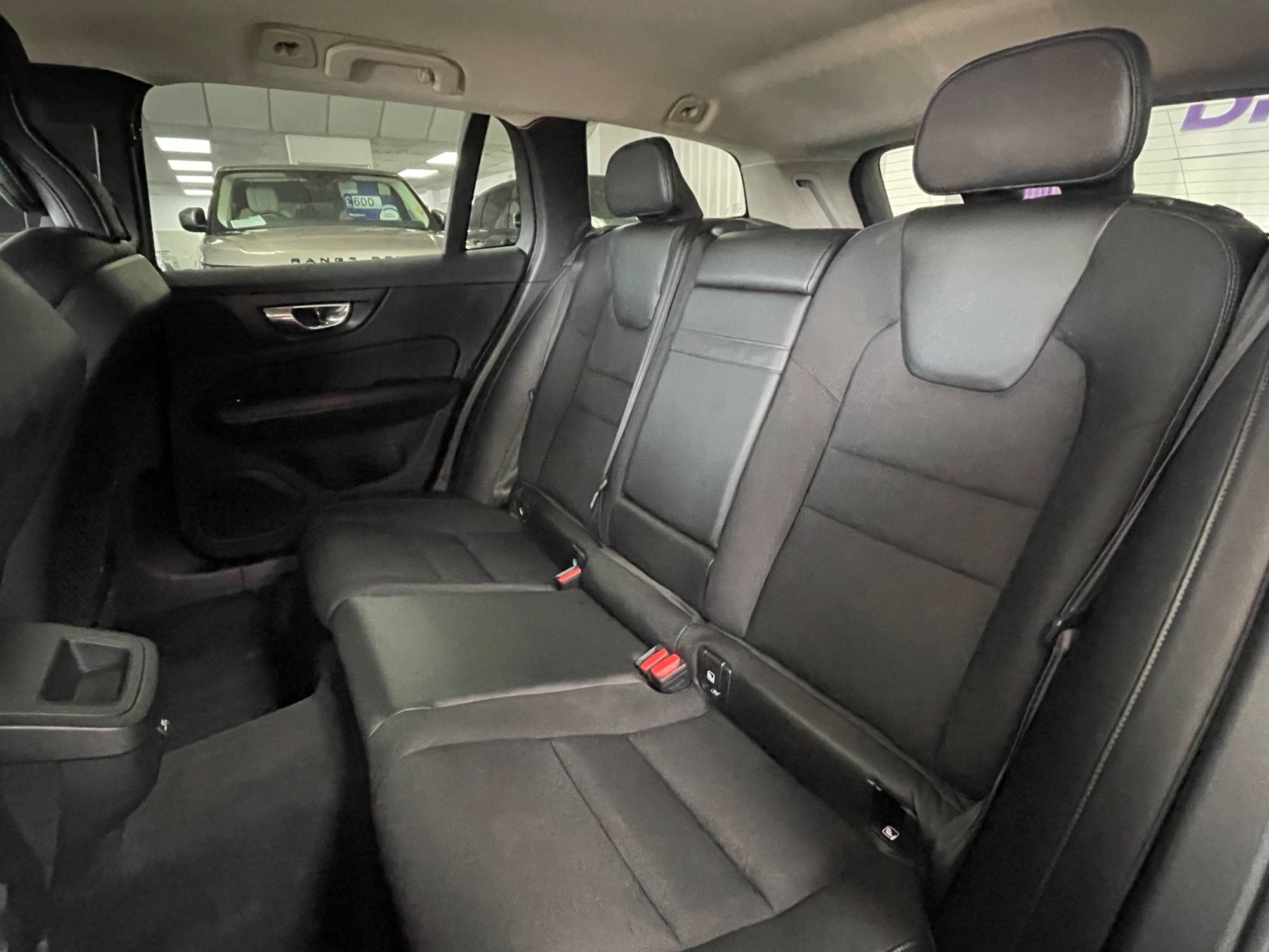 USED 2019 19 VOLVO V60 2.0 D3 Momentum Estate 5dr Diesel Manual Euro 6 (s/s) (150 ps) 