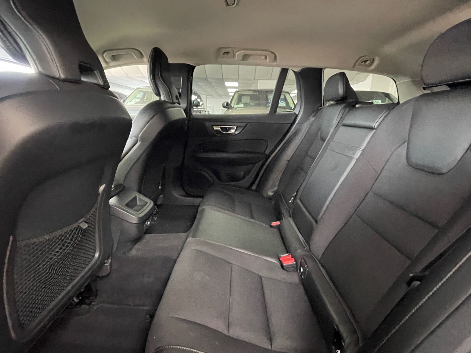 USED 2019 19 VOLVO V60 2.0 D3 Momentum Estate 5dr Diesel Manual Euro 6 (s/s) (150 ps) 