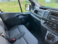 USED 2021 21 RENAULT TRAFIC 2.0 dCi ENERGY 30 Business Panel Van 5dr Diesel Manual LWB Standard Roof Euro 6 (s/s) (120 ps) 