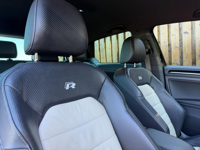 View our VOLKSWAGEN GOLF