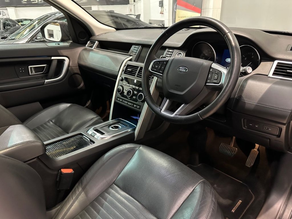 USED 2015 65 LAND ROVER DISCOVERY SPORT 2.0 TD4 HSE Luxury SUV 5dr Diesel Auto 4WD Euro 6 (s/s) (180 ps) SERVICE HISTORY-6 SERVICE VISITS