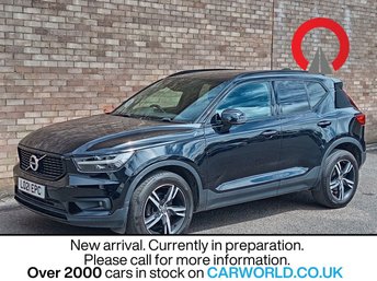 2021 VOLVO XC40