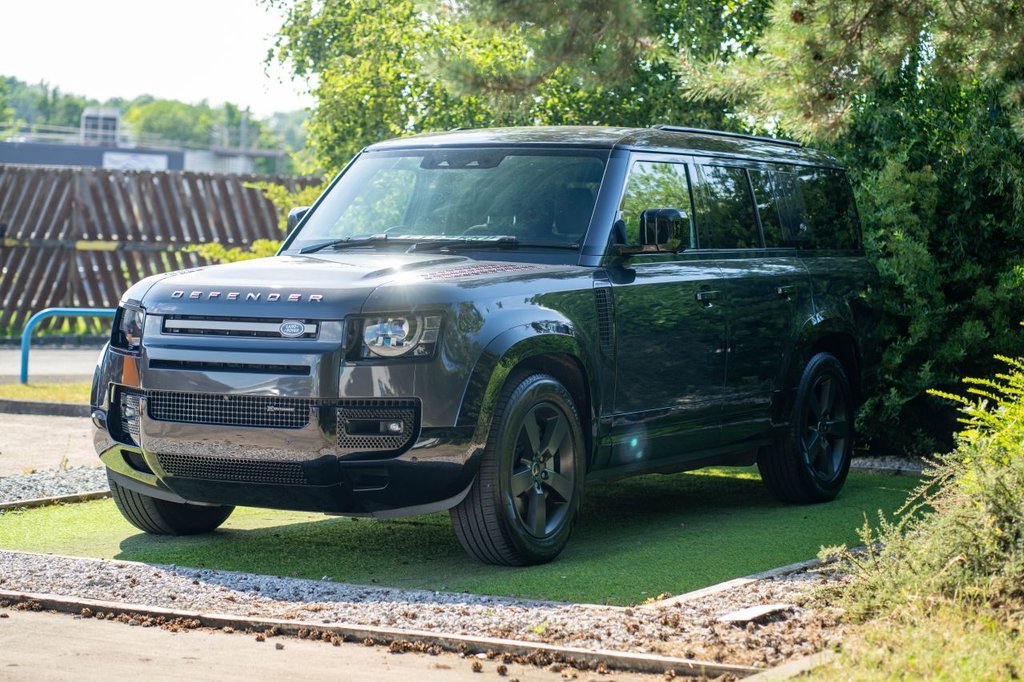 USED 2023 72 LAND ROVER DEFENDER 130 3.0 D300 MHEV X-Dynamic HSE SUV 5dr Diesel Auto 4WD Euro 6 (s/s) (300 ps) IMPRESSIVE LOAD HANDLING CAPABILITIES WITH SPACE FOR EIGHT PASSENGERS AND LUGGAGE WIHOUT THE NEED FOR A VAN LIKE MPV COLOUR CODED AND ROOF SPOILER WITH FSH