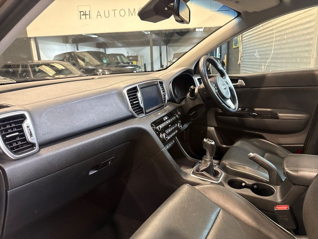 USED 2017 17 KIA SPORTAGE 2.0 CRDi KX-4 SUV 5dr Diesel Manual AWD Euro 6 (182 bhp) PANORAMIC ROOF|9 SERVICES