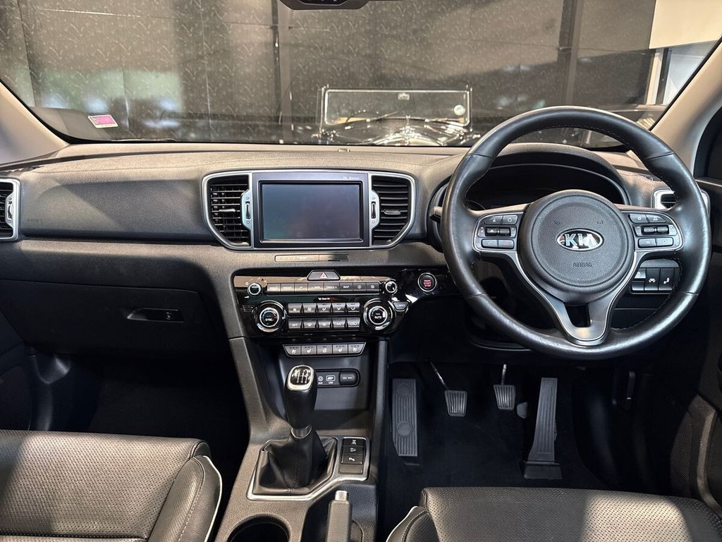 USED 2017 17 KIA SPORTAGE 2.0 CRDi KX-4 SUV 5dr Diesel Manual AWD Euro 6 (182 bhp) PANORAMIC ROOF|9 SERVICES